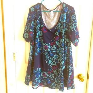 LuLaRoe floral print Perfect Tee